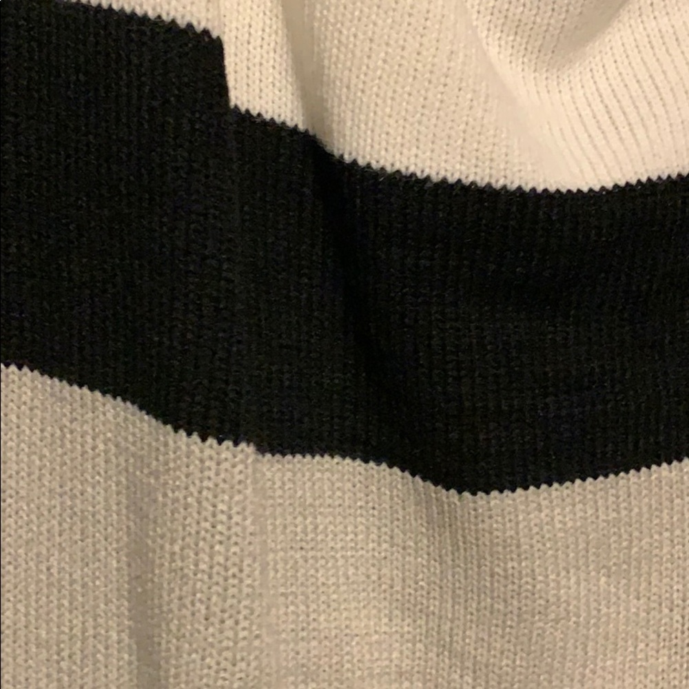 Sweater - Picture 3 of 5